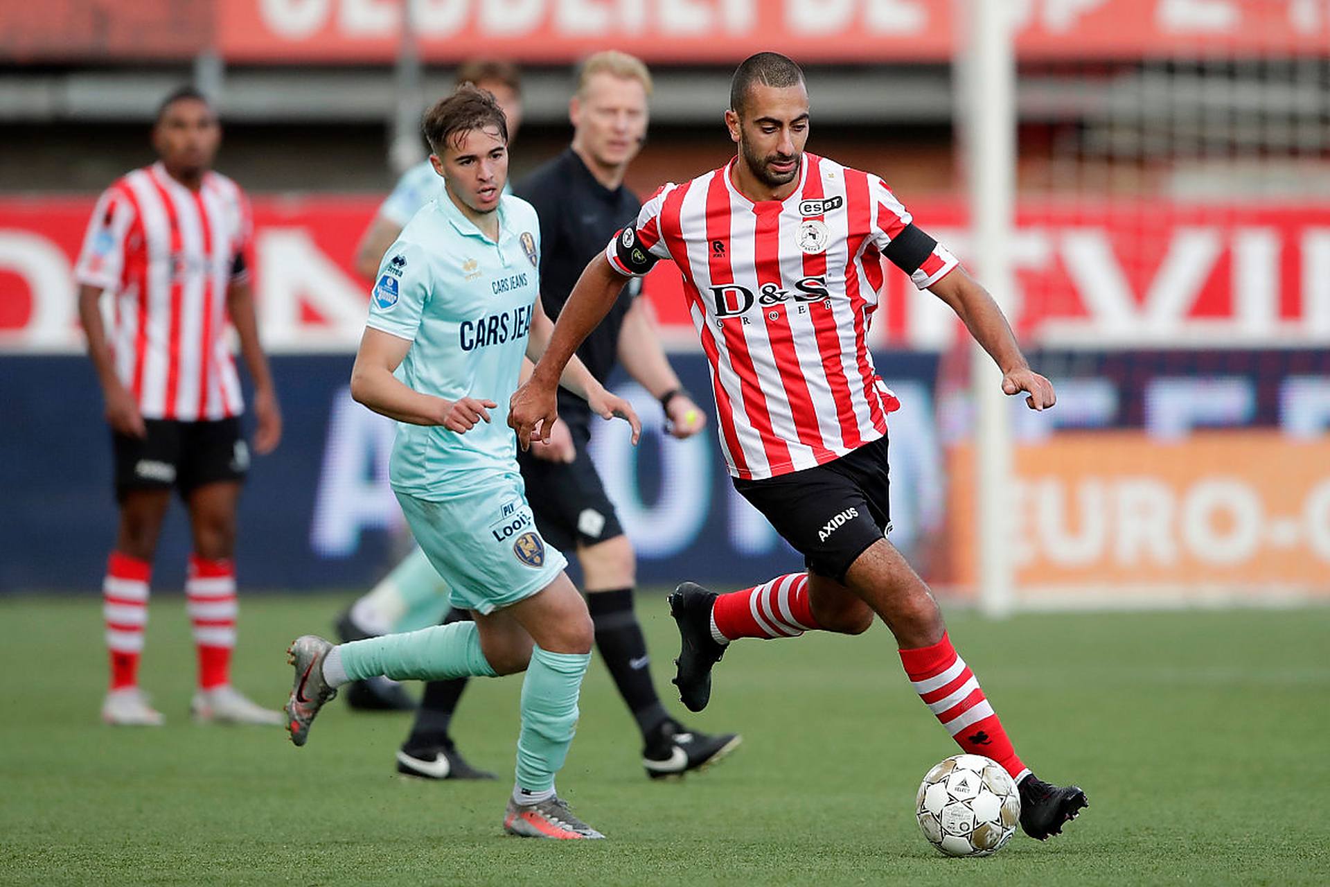 球锦标赛的 球锦标赛的