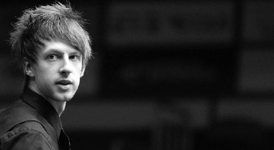 一位资深裁 一位资深裁