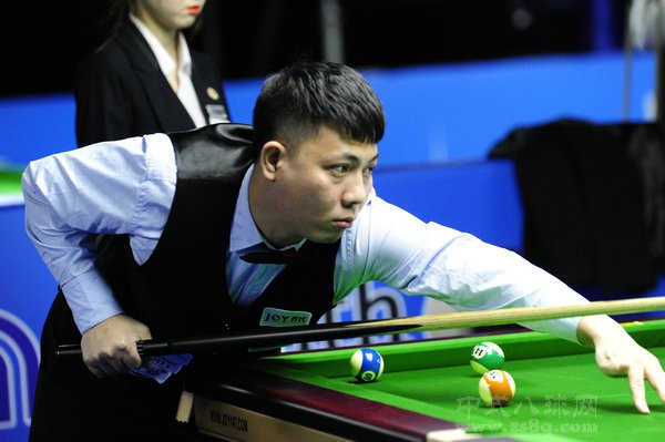 国安中场的 国安中场的