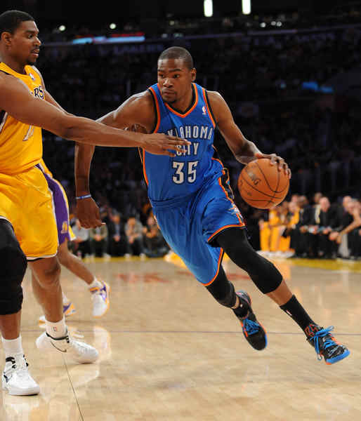 上半场三分 上半场三分